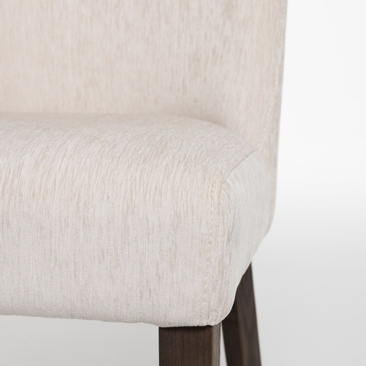 Embla spisestol (Bosten krem) røkt eik ben