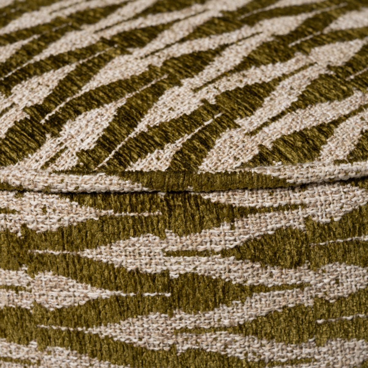 Nouvelle puff (ø43 h48) Floris 02 grønn/beige, med frynser - bestillingsvare